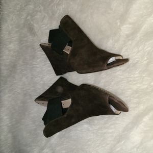 Via Spiga Size 9 Brown Suede Wedge Sandals
